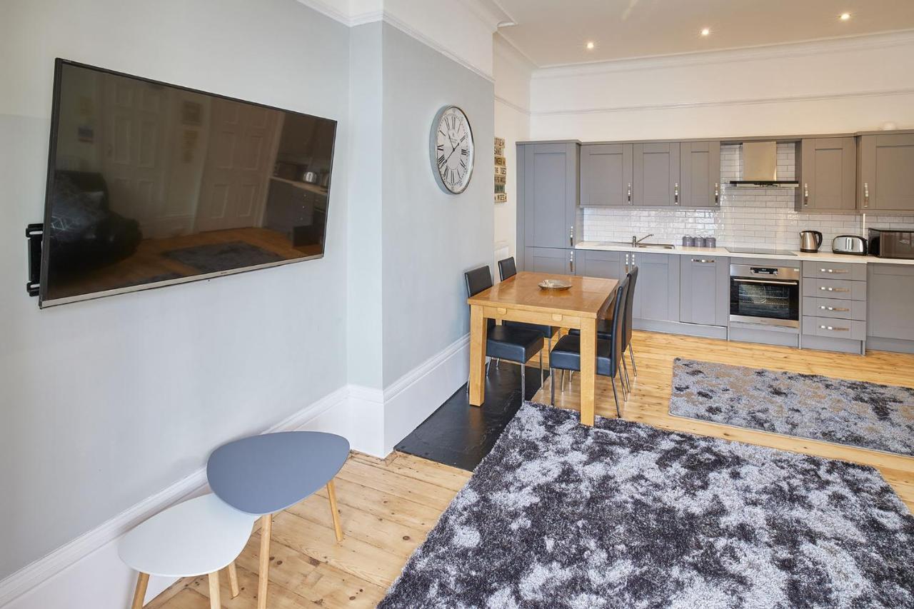 Apartment 3, Khyber Lodge Apartments Whitby Bagian luar foto